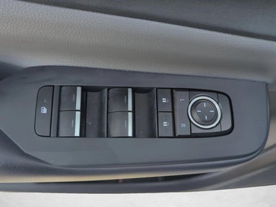 2025 Toyota Prius XLE (Natl)