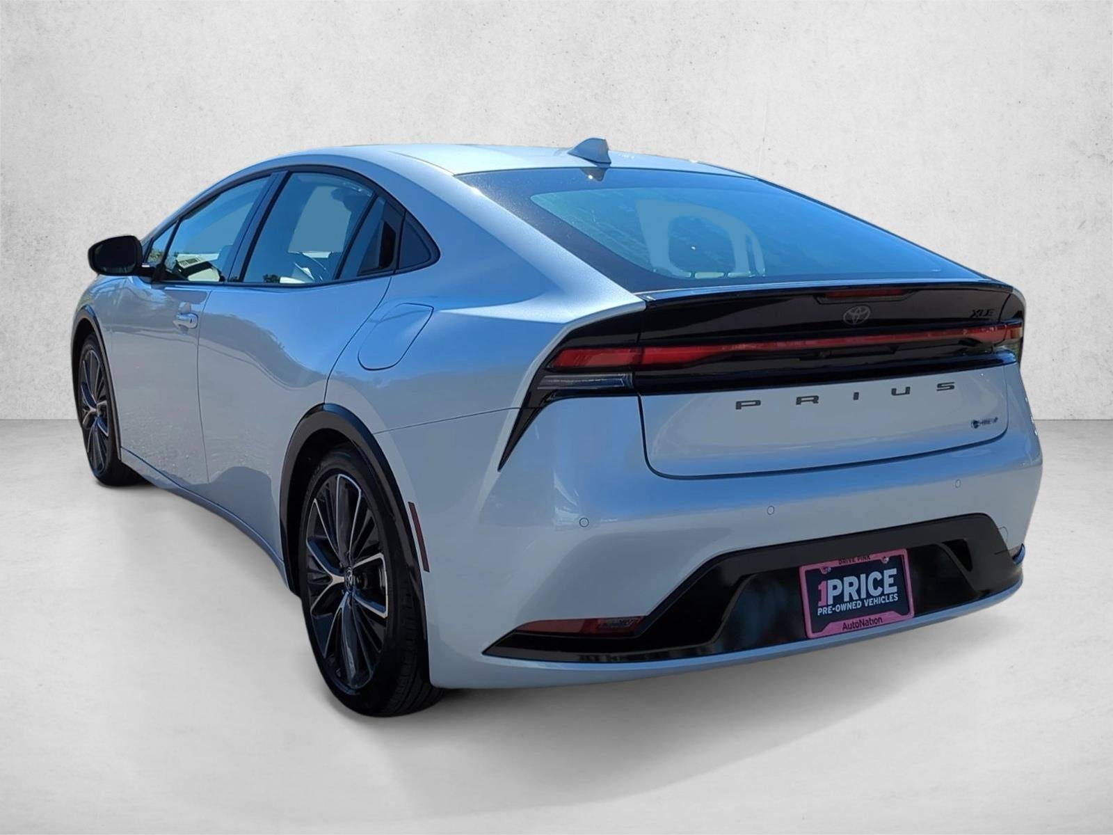 2025 Toyota Prius XLE (Natl)