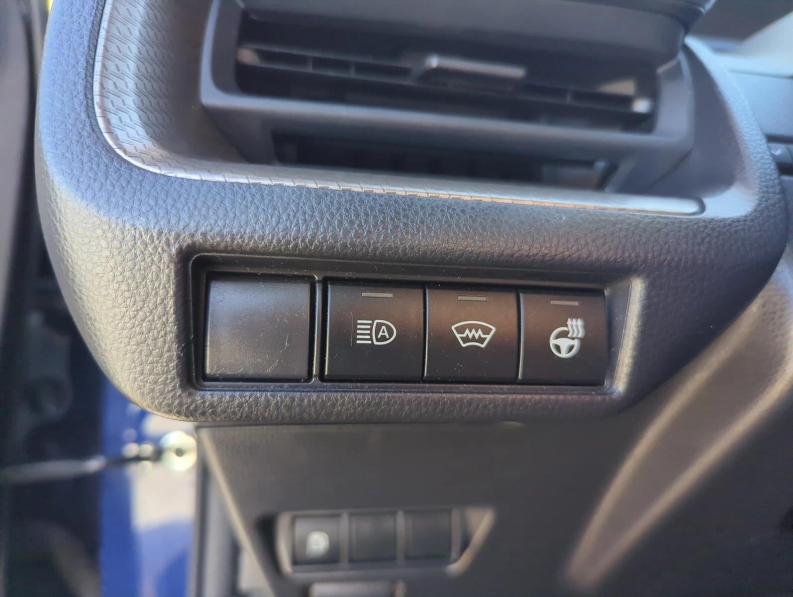 2024 Toyota Prius XLE (Natl)