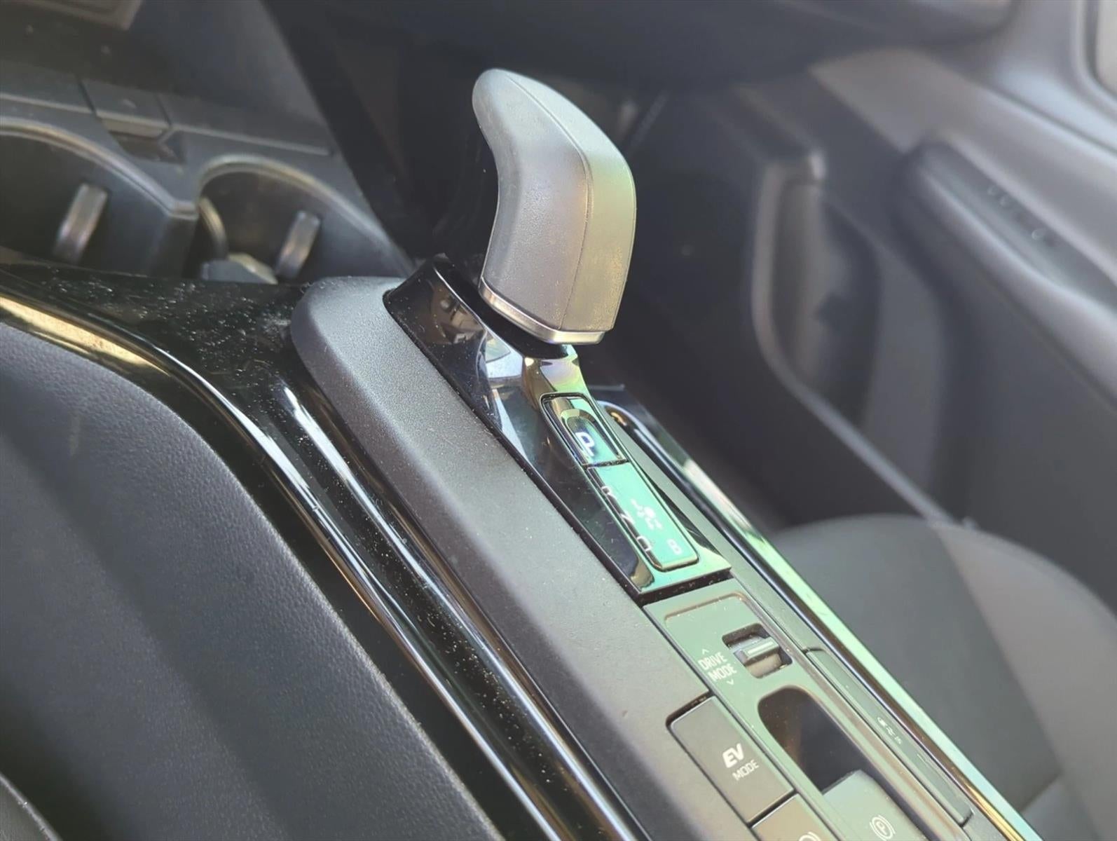 2024 Toyota Prius XLE (Natl)