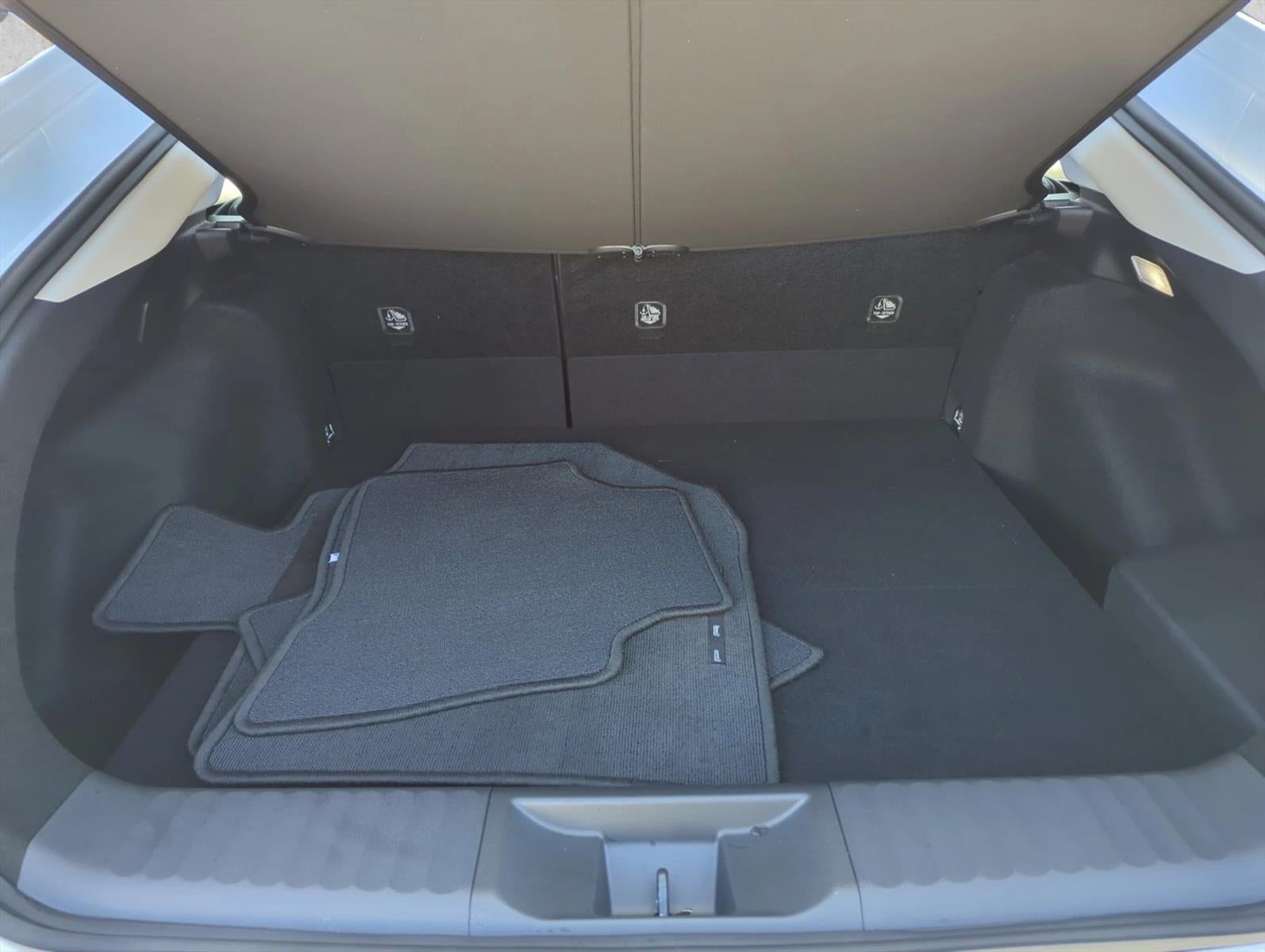 2025 Toyota Prius XLE (Natl)