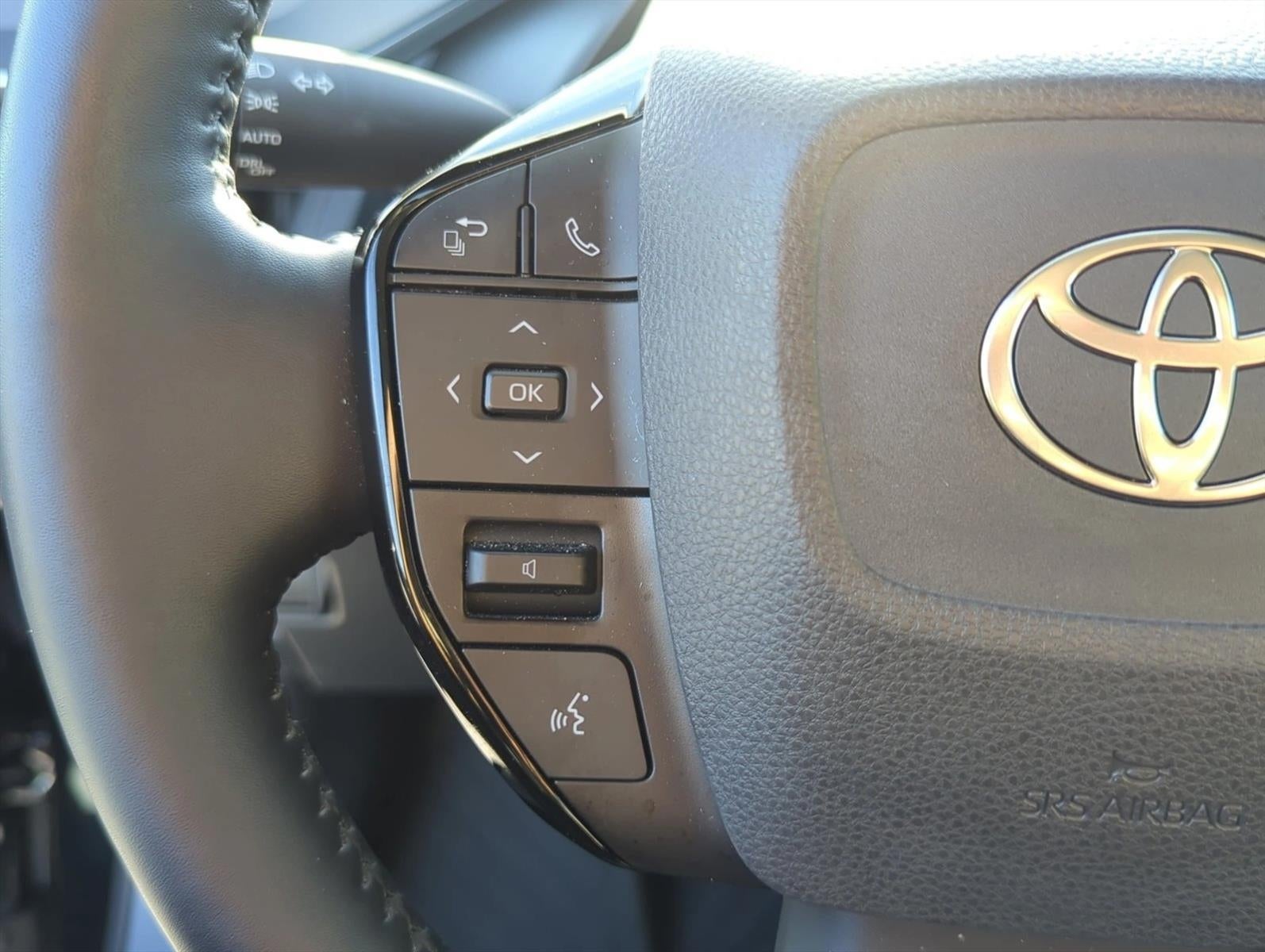 2024 Toyota Prius XLE (Natl)