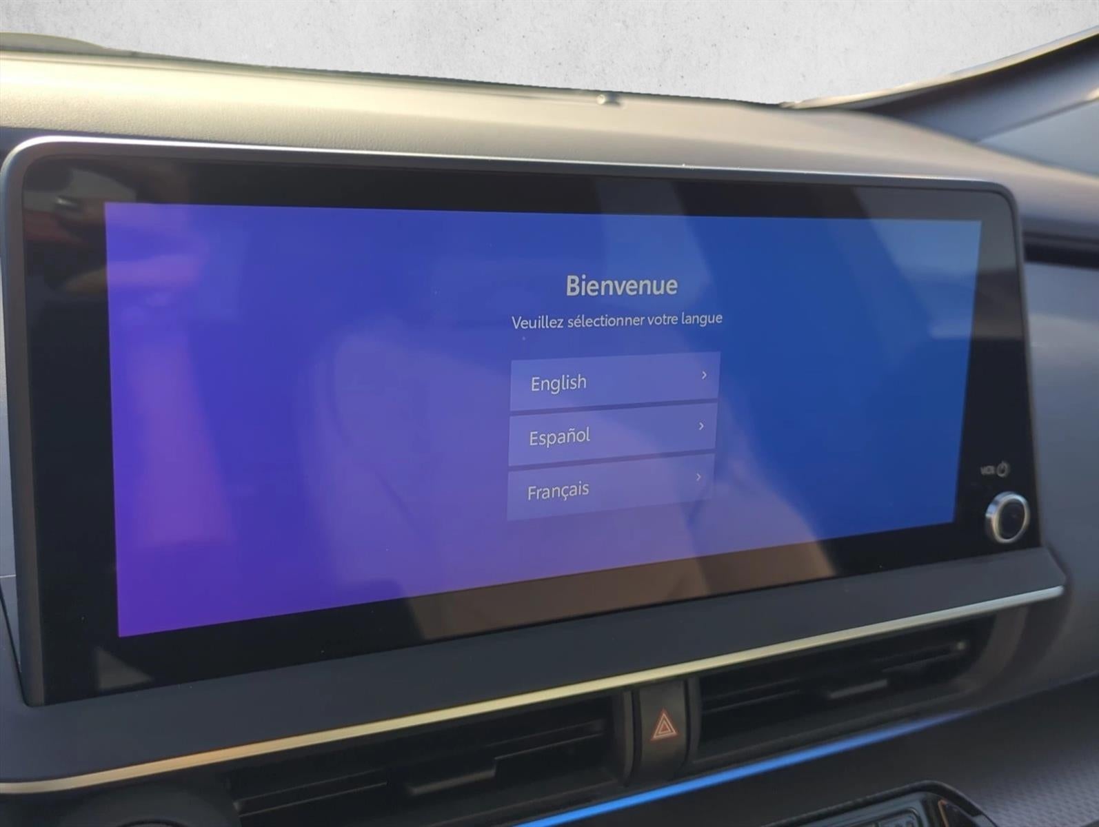 2024 Toyota Prius XLE (Natl)