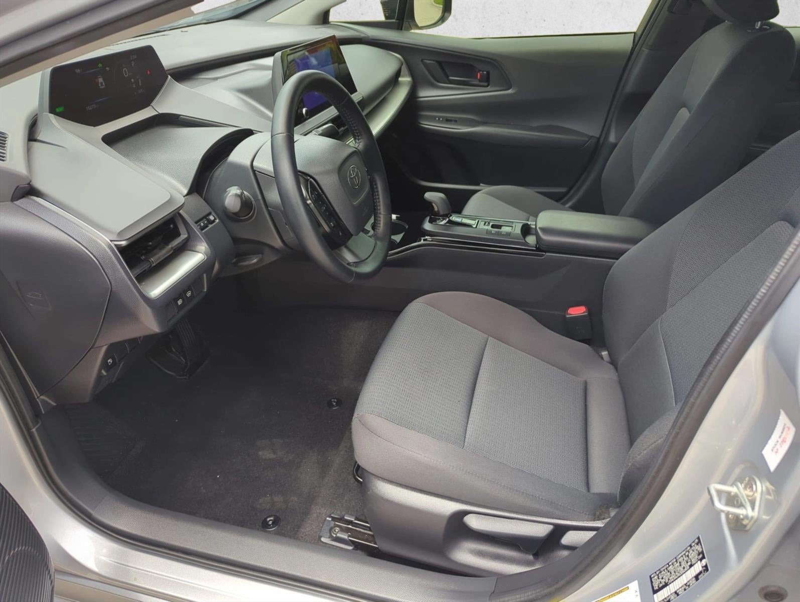 2025 Toyota Prius LE (Natl)