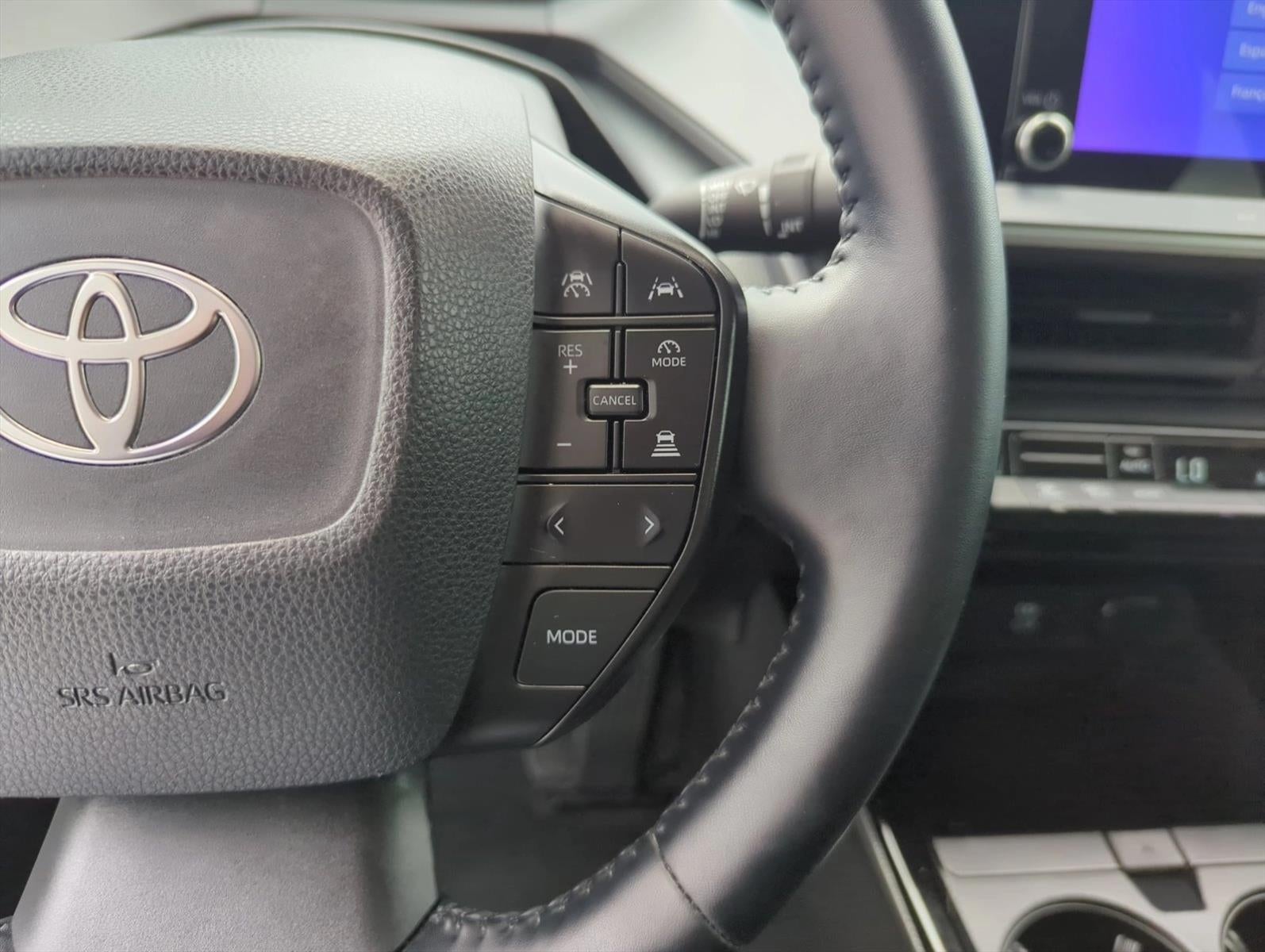 2025 Toyota Prius LE (Natl)