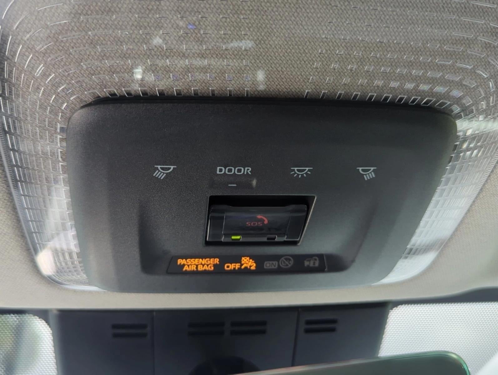 2025 Toyota Prius LE (Natl)