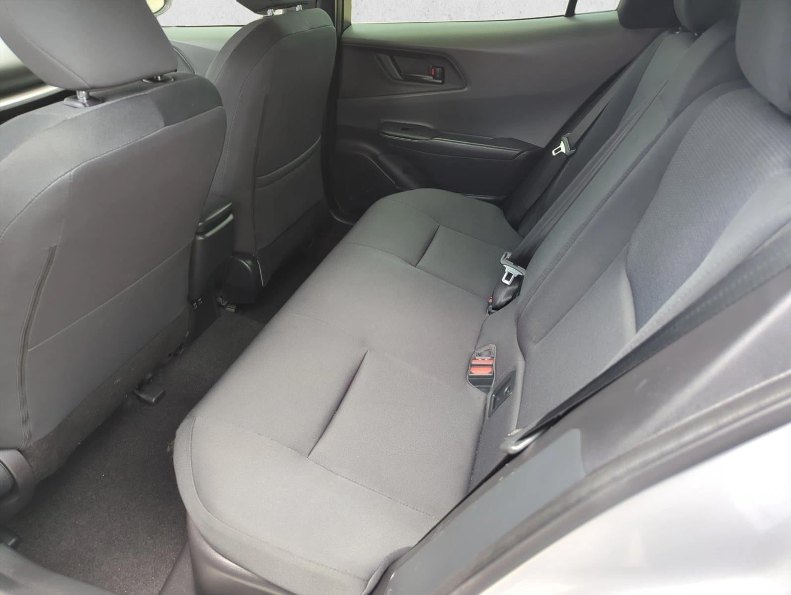 2025 Toyota Prius LE (Natl)