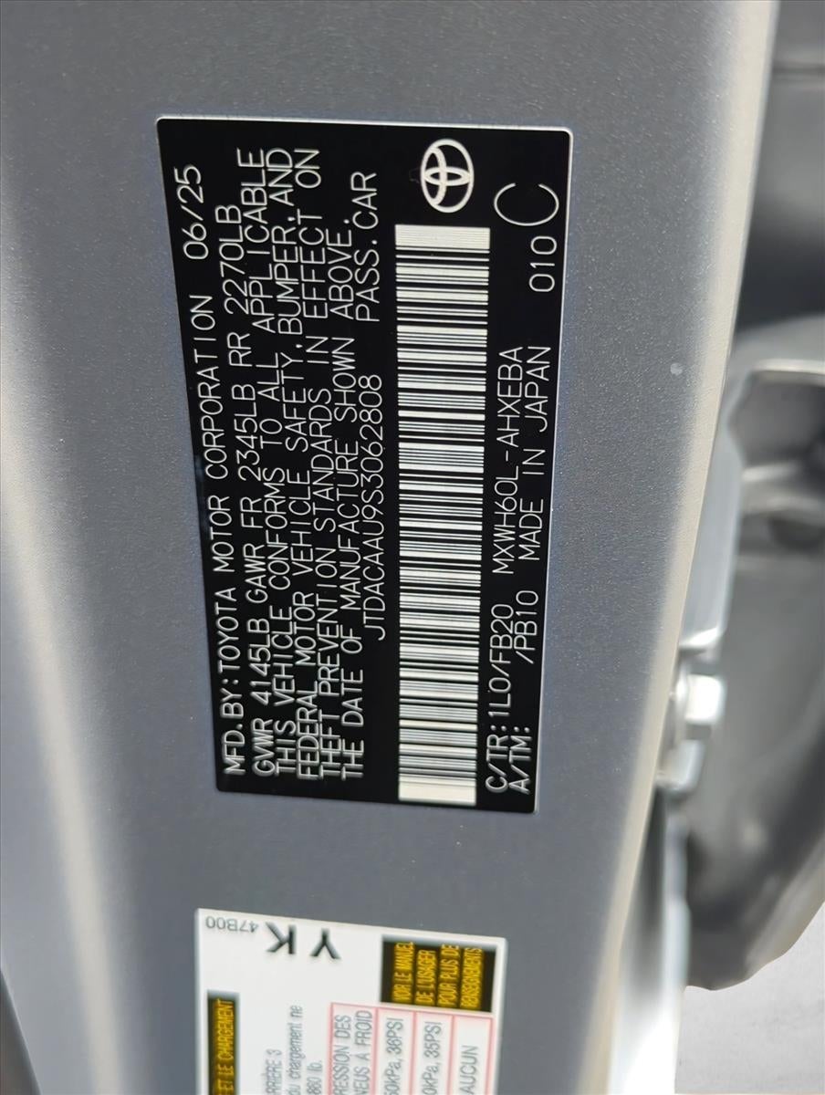 2025 Toyota Prius LE (Natl)