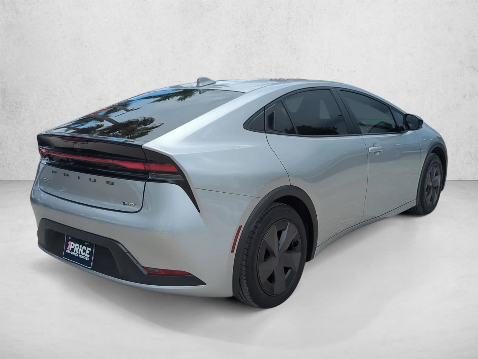 2025 Toyota Prius LE (Natl)