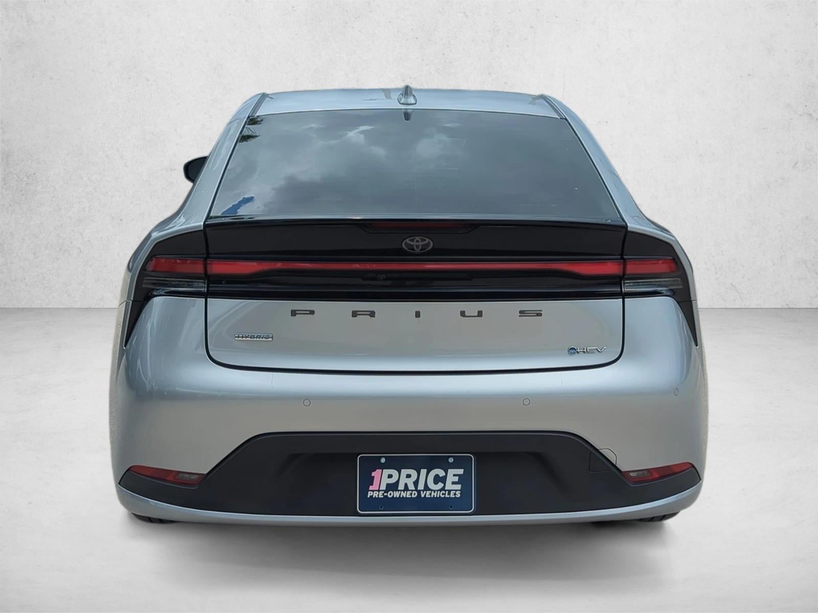 2025 Toyota Prius LE (Natl)