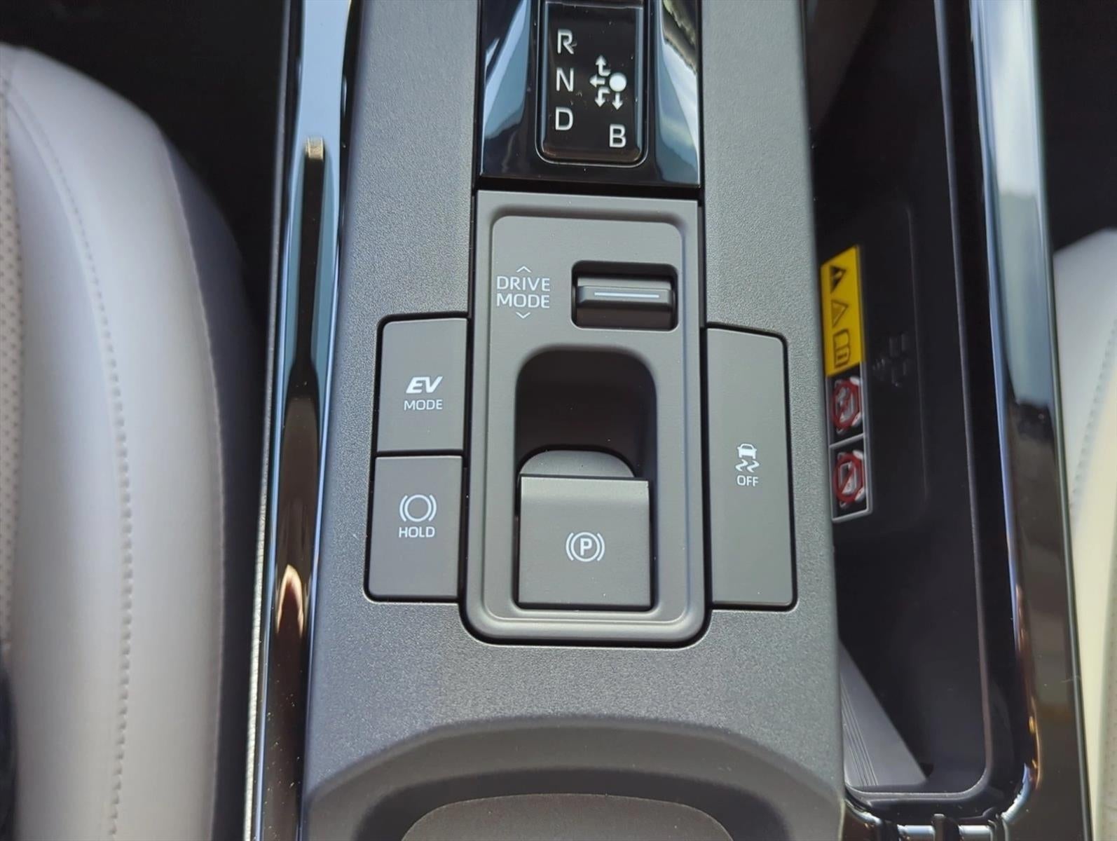 2026 Toyota Prius XLE (Natl)