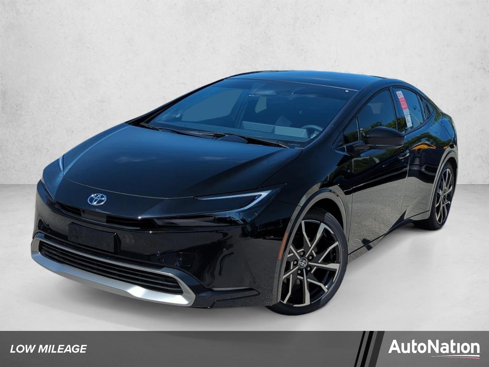 2025 Toyota Prius Plug-In Hybrid XSE Premium (Natl)