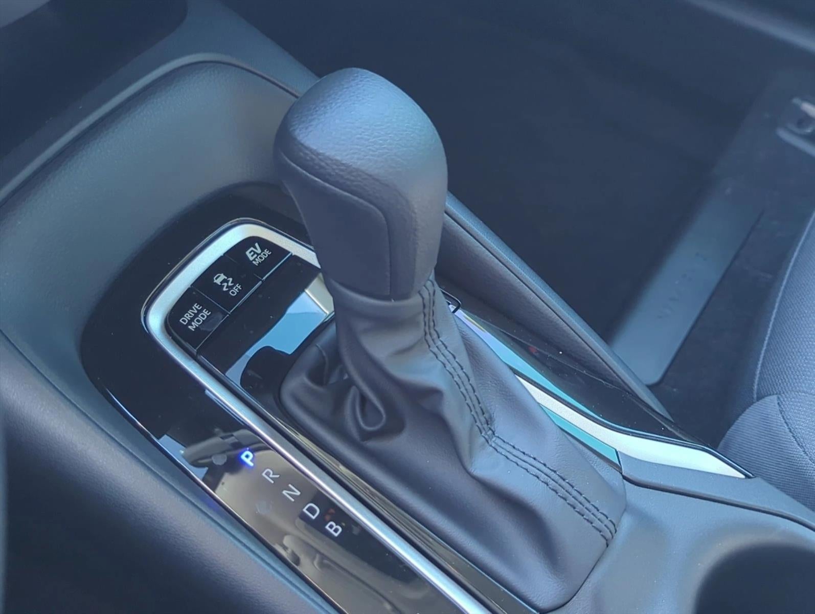 2026 Toyota Corolla Hybrid LE FWD (Natl)