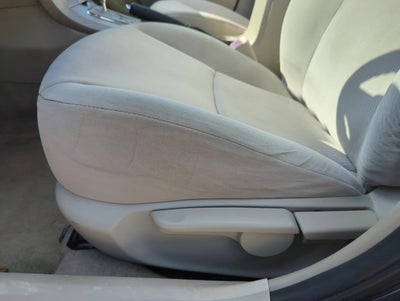 2011 Toyota Corolla 4dr Sdn Auto LE (Natl)