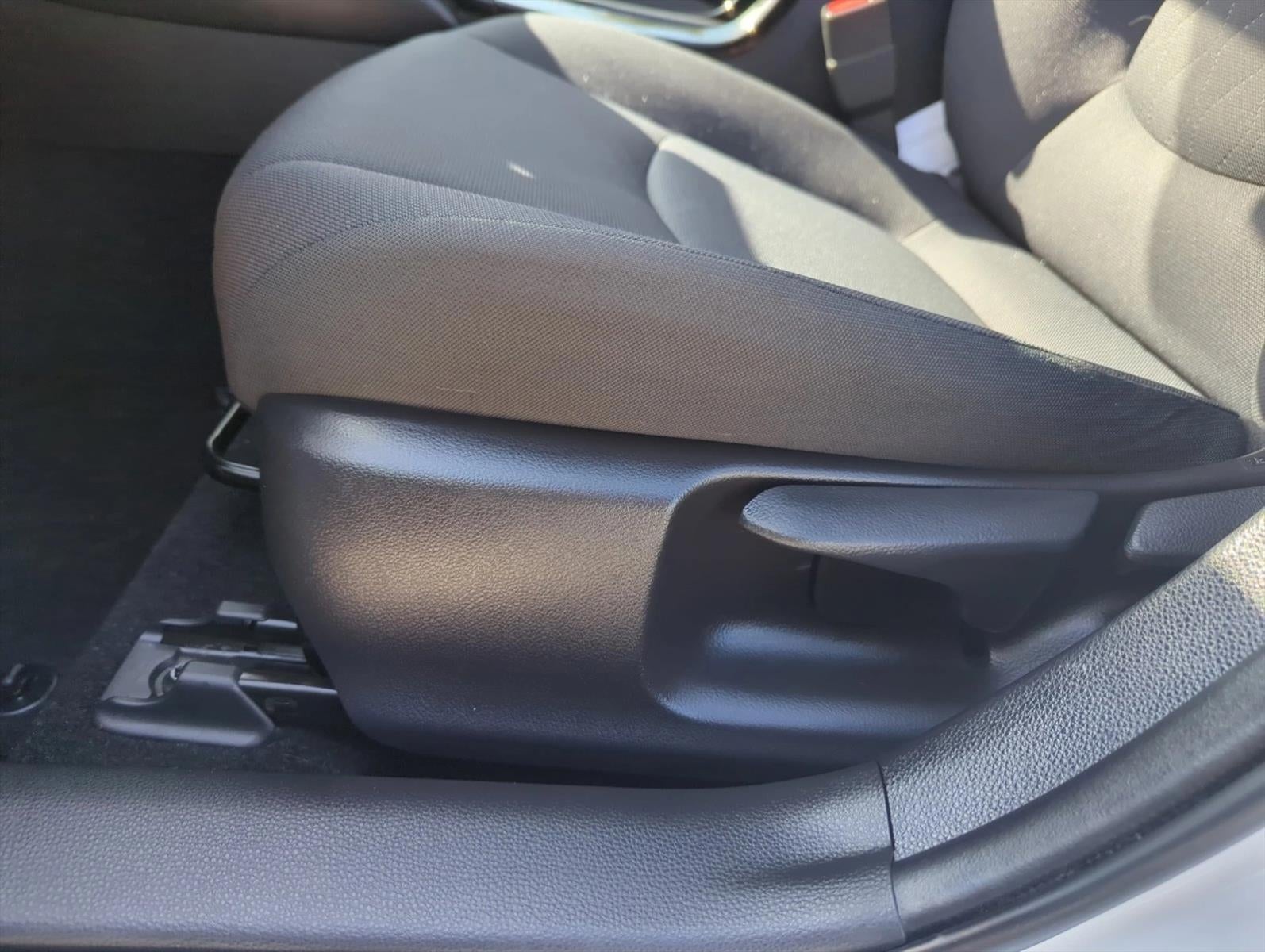 2022 Toyota Corolla Hybrid LE CVT (Natl)