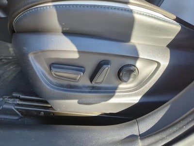 2021 Toyota Prius XLE (Natl)