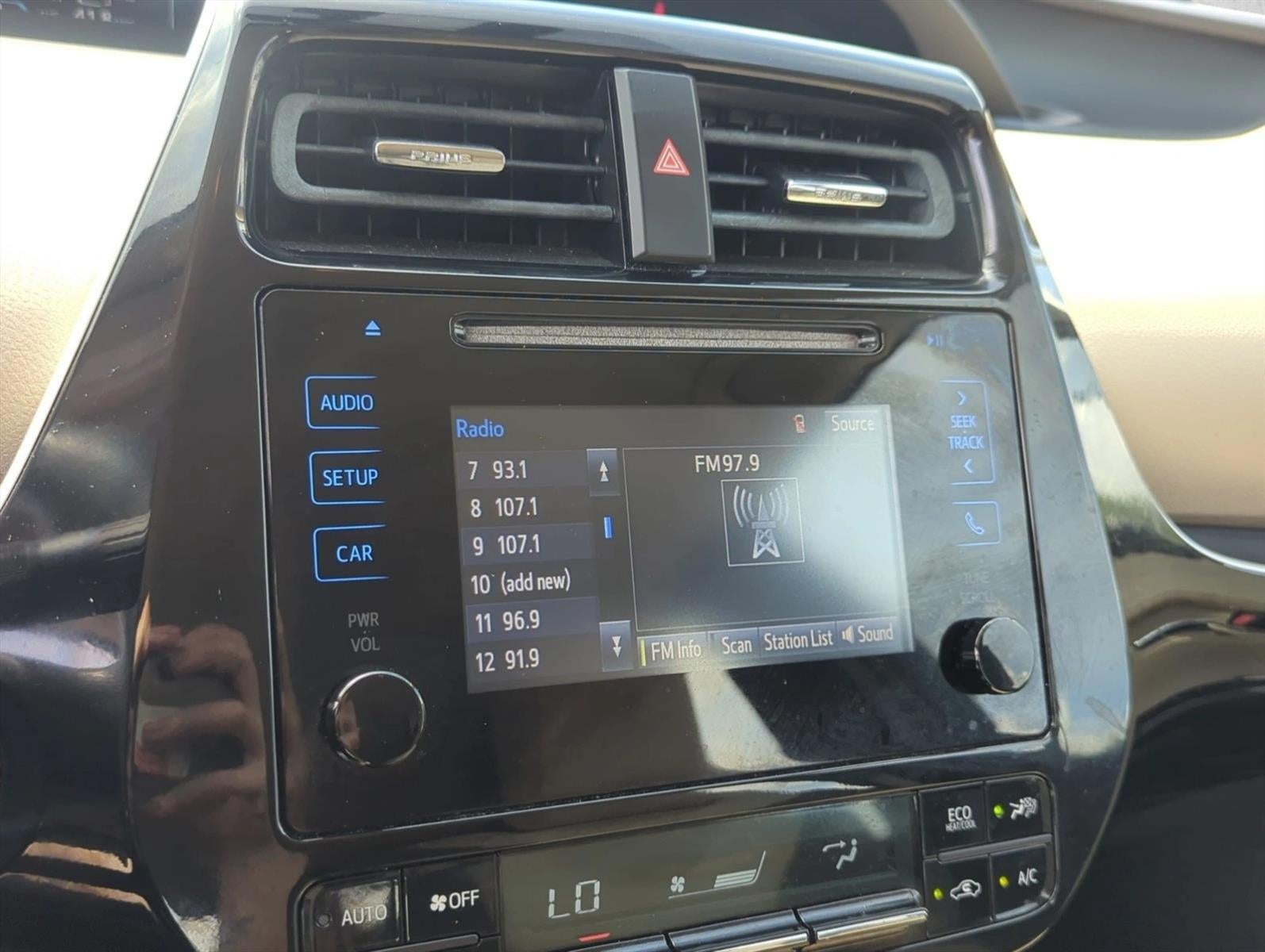 2016 Toyota Prius 5dr HB Two Eco (Natl)