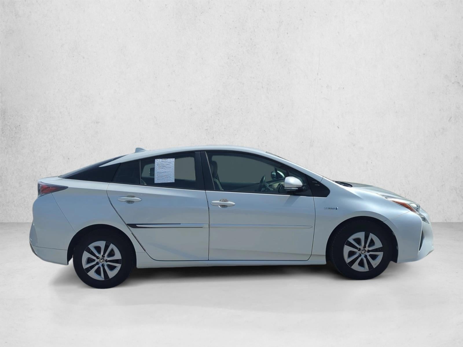 2016 Toyota Prius 5dr HB Two Eco (Natl)