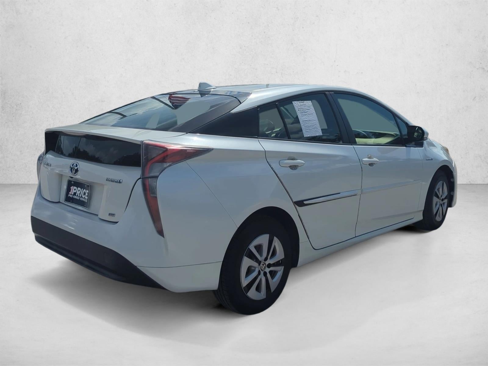 2016 Toyota Prius 5dr HB Two Eco (Natl)