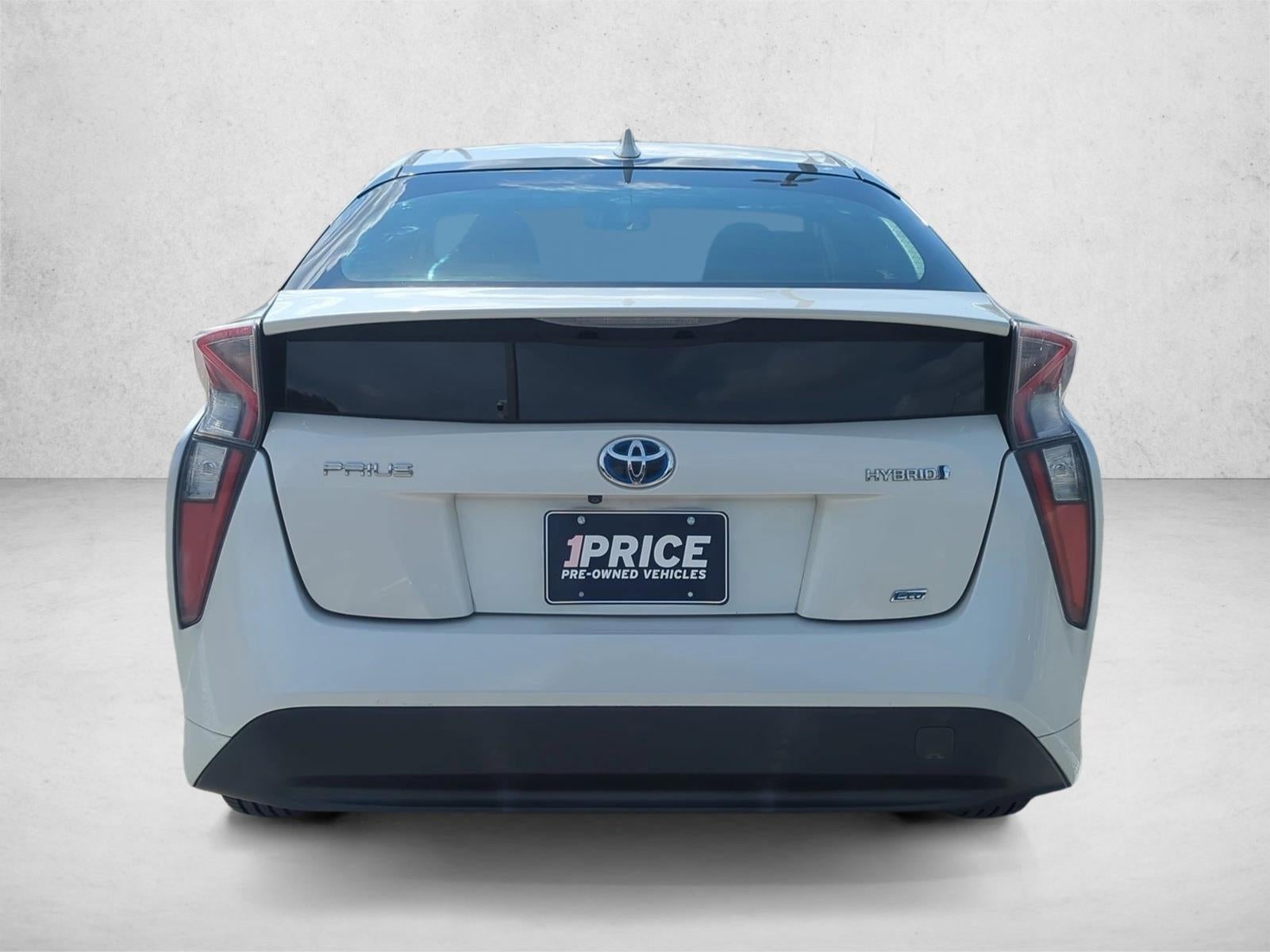 2016 Toyota Prius 5dr HB Two Eco (Natl)