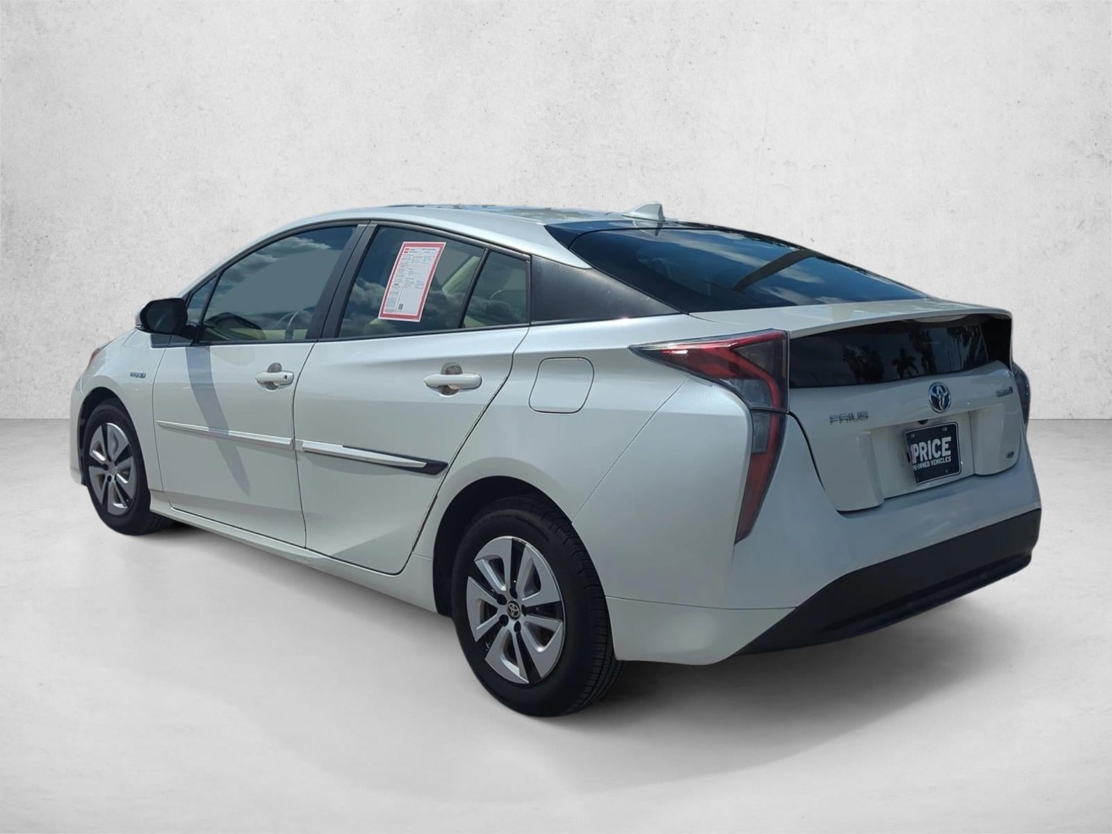2016 Toyota Prius 5dr HB Two Eco (Natl)