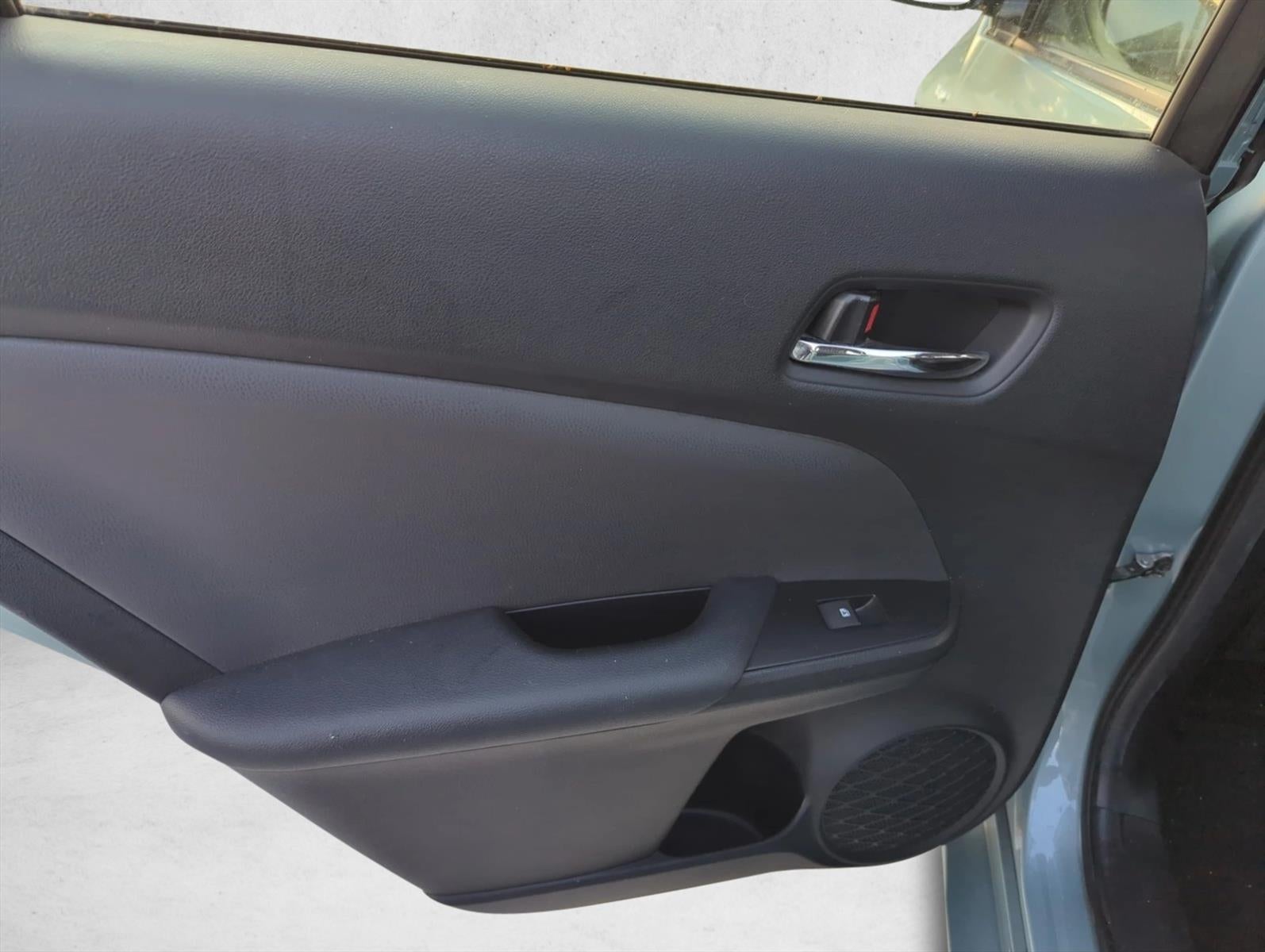 2017 Toyota Prius Three Touring (Natl)