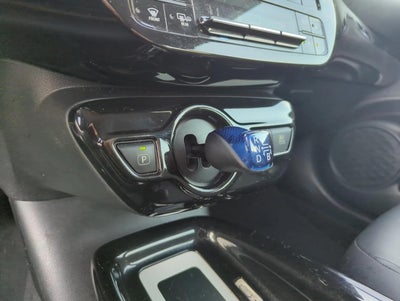 2017 Toyota Prius Three Touring (Natl)