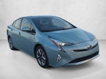 2017 Toyota Prius Three Touring (Natl)
