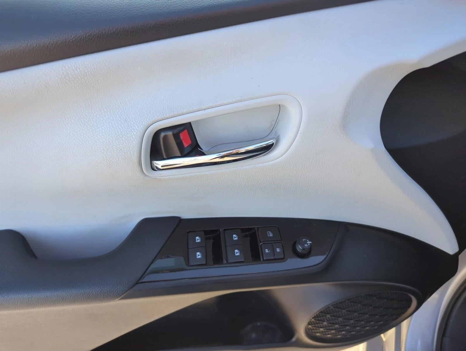2017 Toyota Prius Three (GS)
