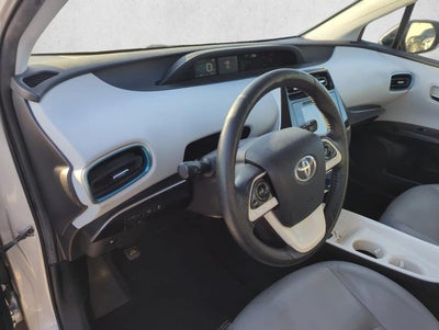 2017 Toyota Prius Three (GS)