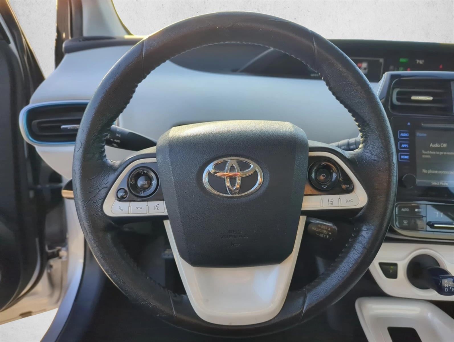 2017 Toyota Prius Three (GS)