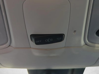 2017 Toyota Prius Three (GS)