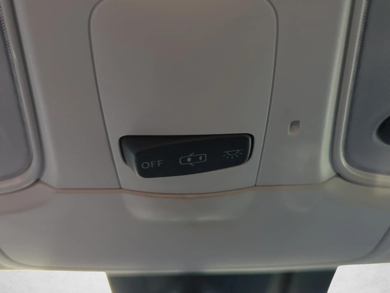 2017 Toyota Prius Three (GS)
