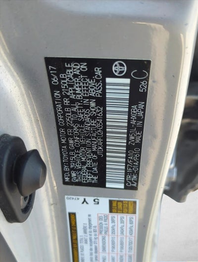 2017 Toyota Prius Three (GS)