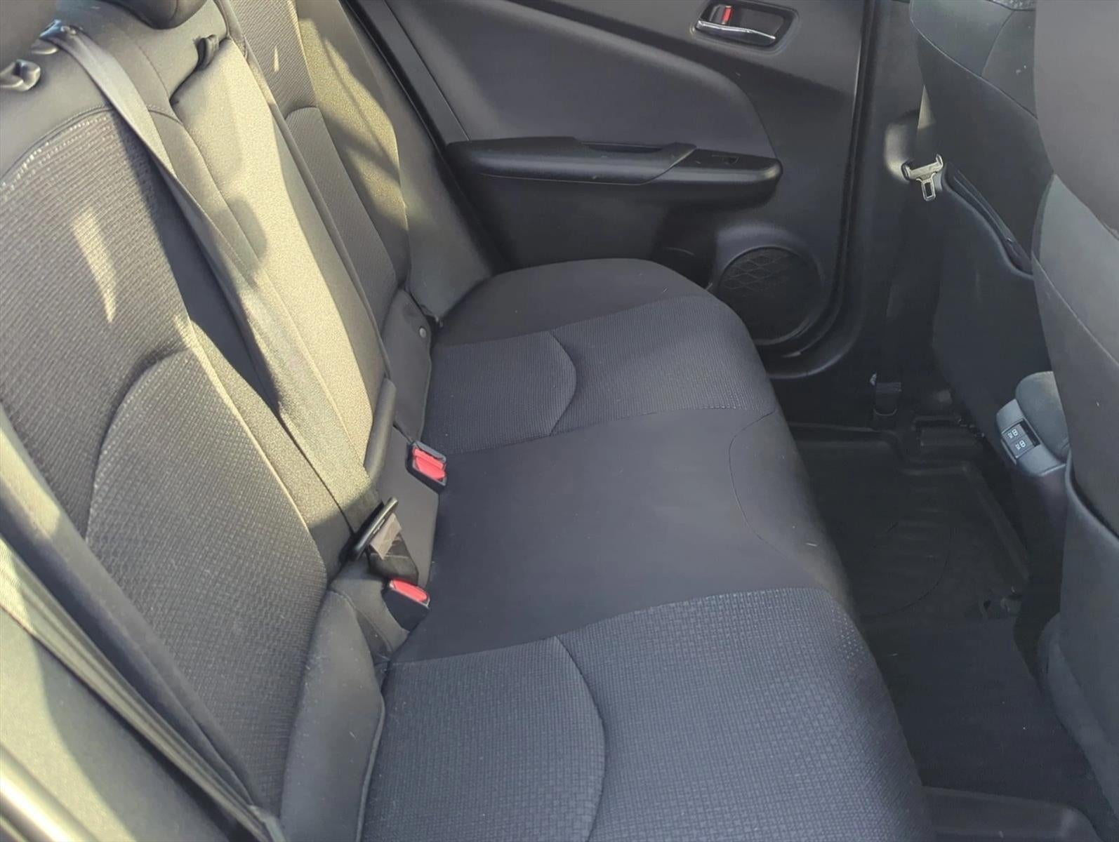 2020 Toyota Prius LE (Natl)