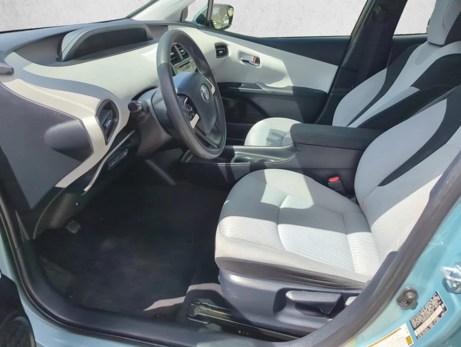 2016 Toyota Prius 5dr HB Two Eco (Natl)