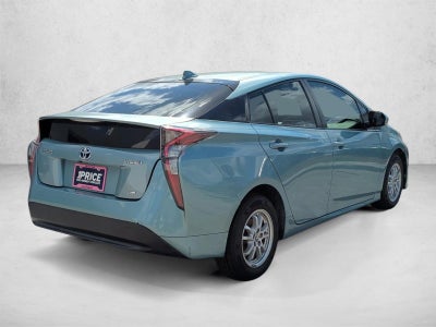 2016 Toyota Prius 5dr HB Two Eco (Natl)