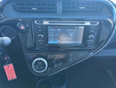 2018 Toyota Prius c Two (GS)