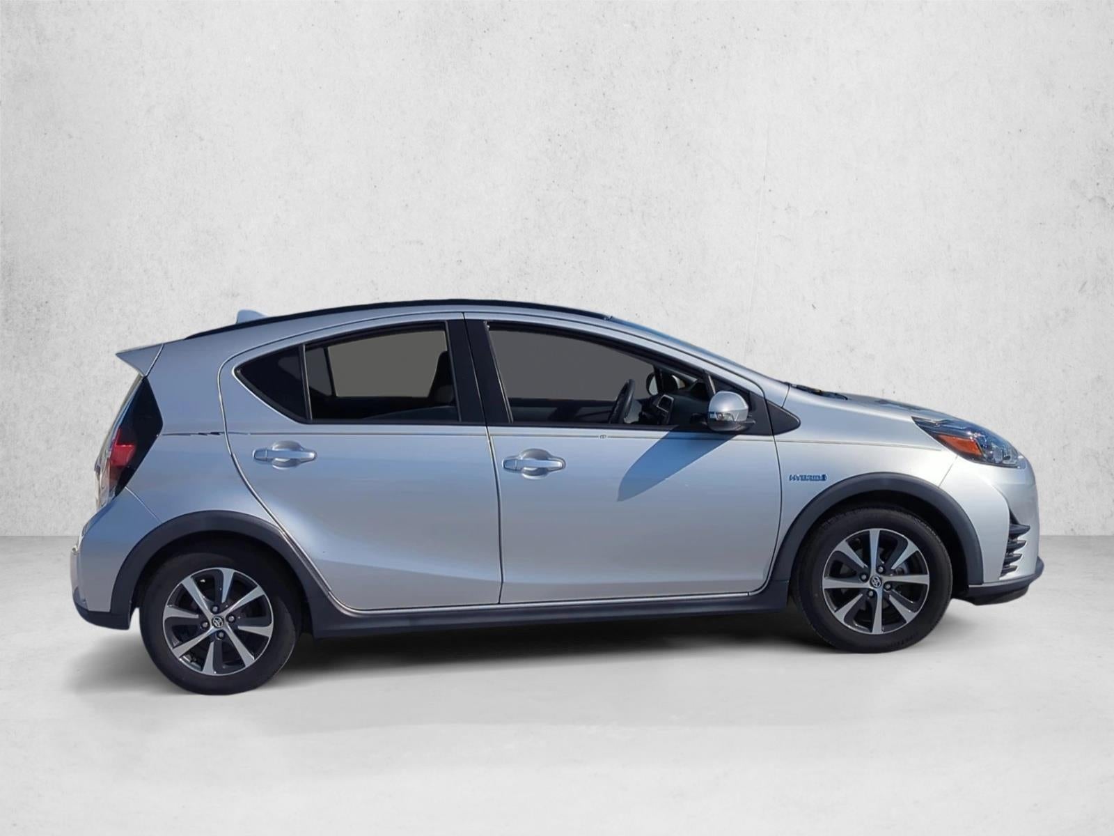 2018 Toyota Prius c Two (GS)