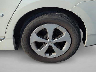 2014 Toyota Prius 5dr HB Four (Natl)