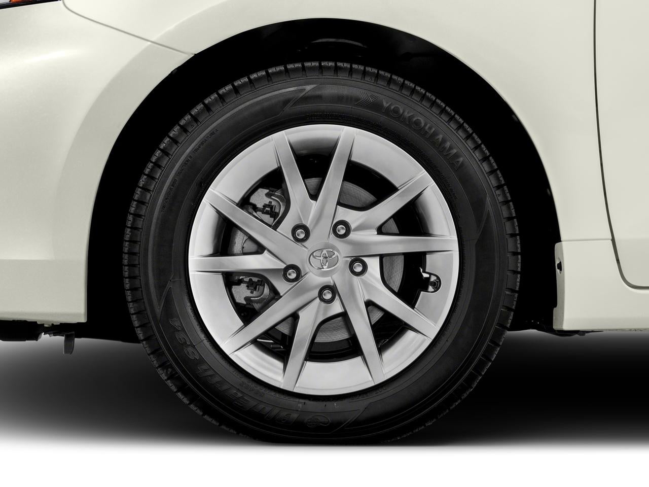 2017 Toyota Prius v Two (Natl)