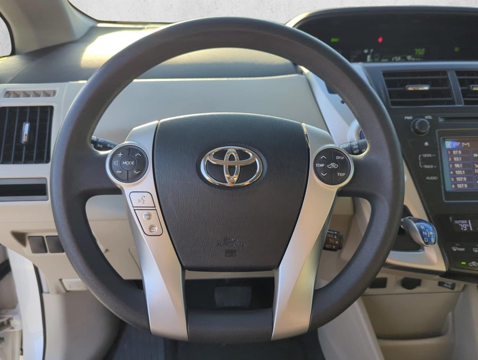 2014 Toyota Prius v 5dr Wgn Three (Natl)