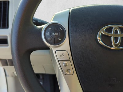 2014 Toyota Prius v 5dr Wgn Three (Natl)