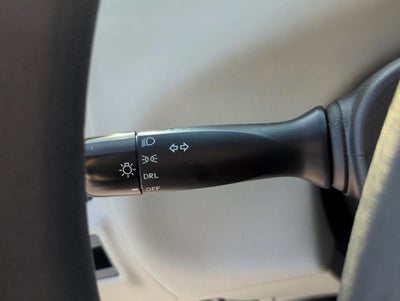 2014 Toyota Prius v 5dr Wgn Three (Natl)