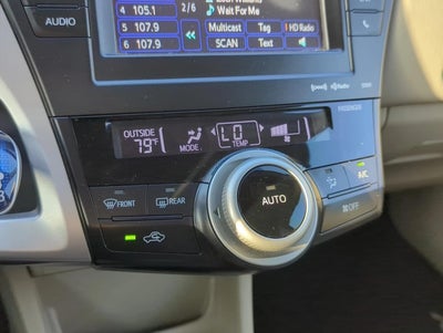 2014 Toyota Prius v 5dr Wgn Three (Natl)