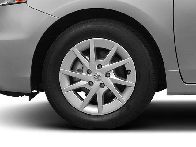 2014 Toyota Prius v 5dr Wgn Three (Natl)