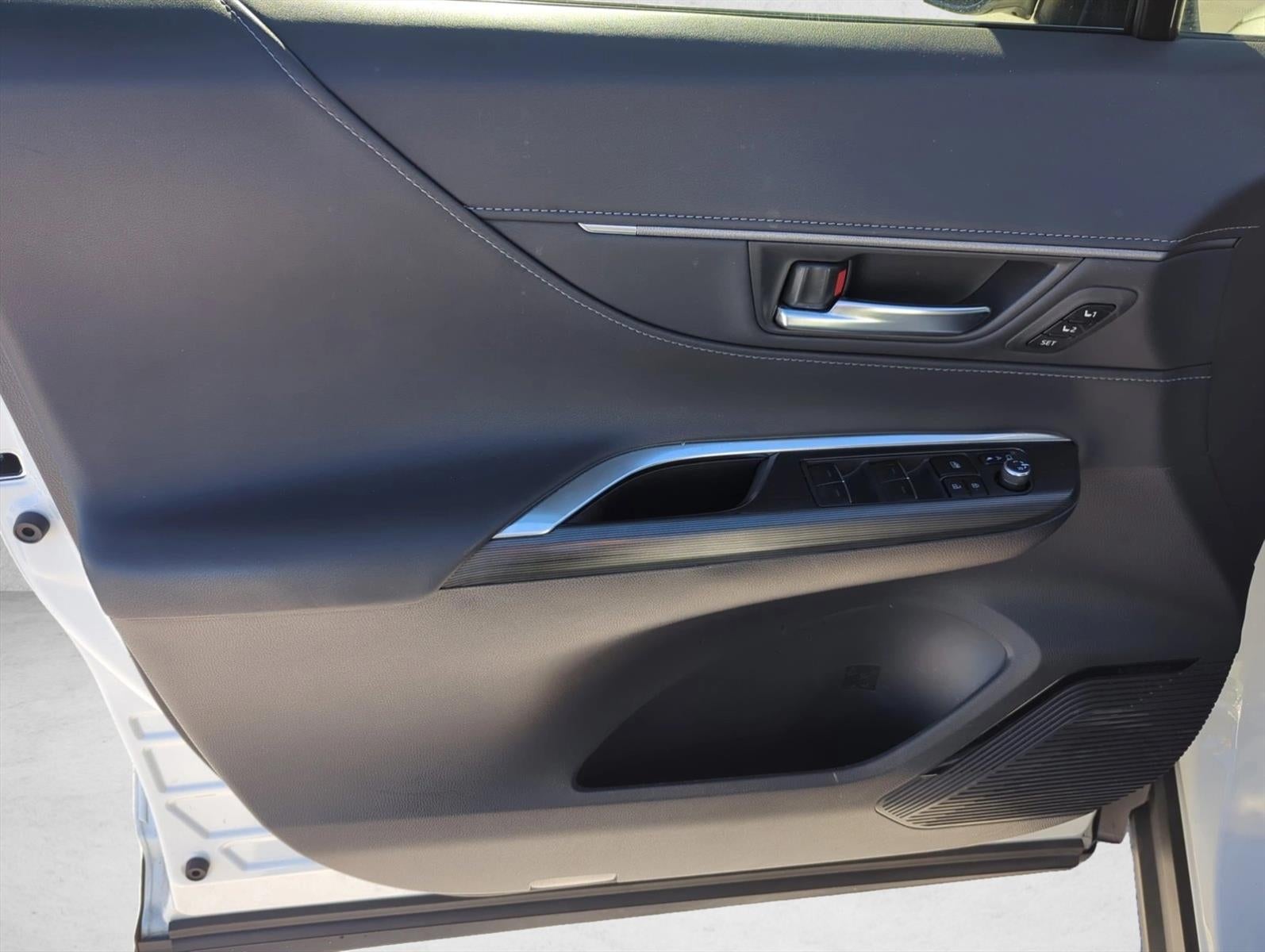 2022 Toyota Venza XLE AWD (SE)