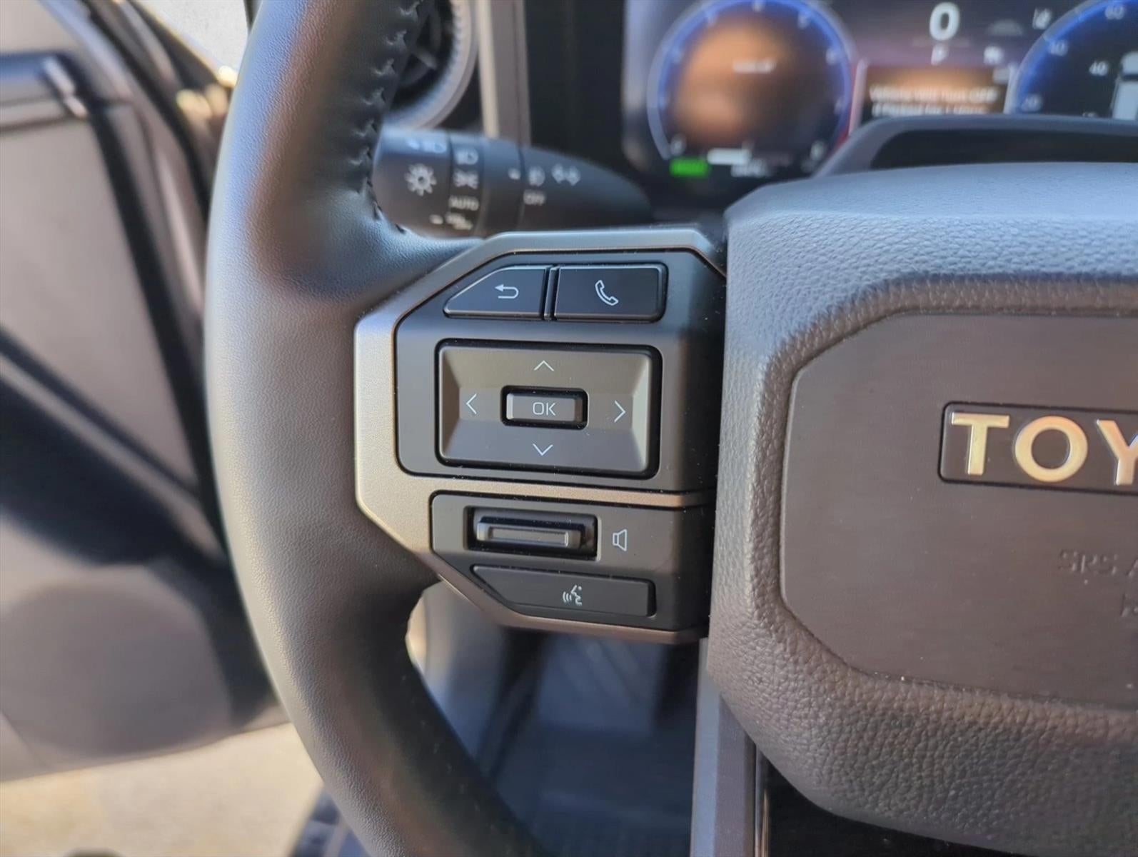 2025 Toyota Land Cruiser 4WD (GS)