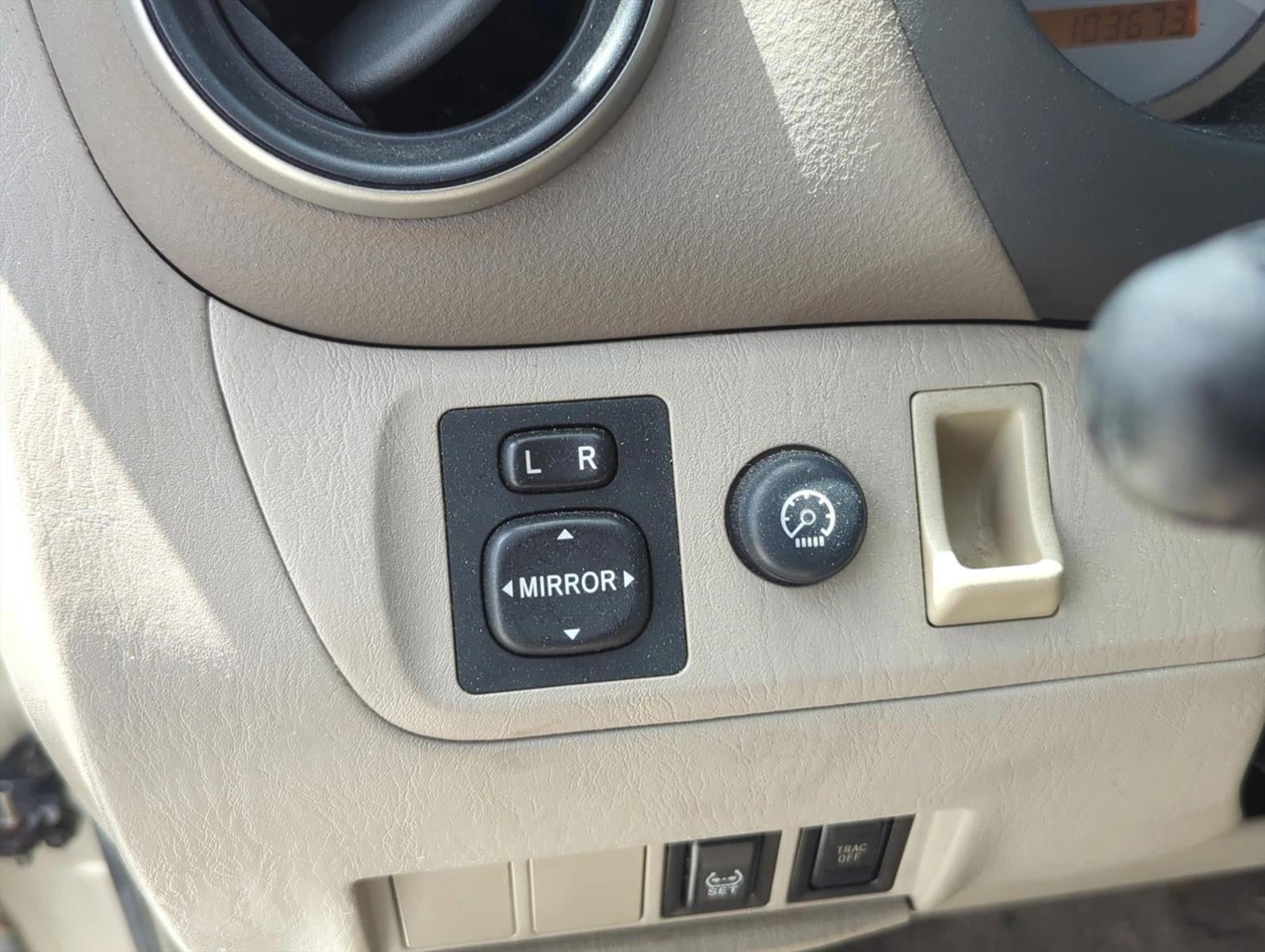 2005 Toyota RAV4 Base