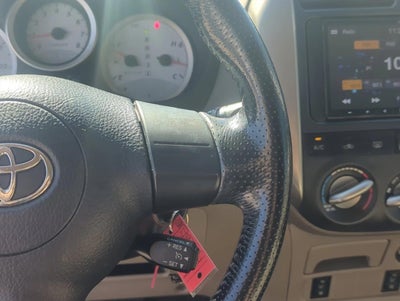 2005 Toyota RAV4 Base
